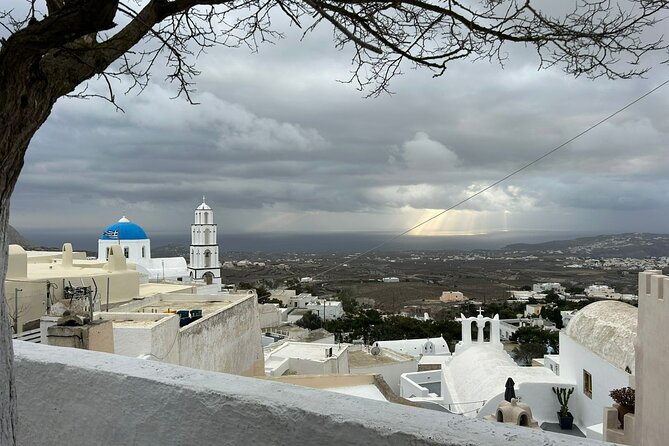 Santorini Private HIGHLIGHTS TOUR - Imerovigli and Skaros rock: short stop, big view payoff