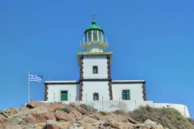 Santorini Private Highlights Tour & Wine Tasting with local guide - Red Beach and Perissa Black Sand: volcanic drama without the long detour