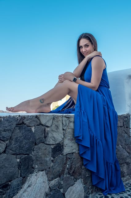 Santorini: Private Photo Shoot with a Professional … - Starting at Foodini Oia, then a quick warm-up