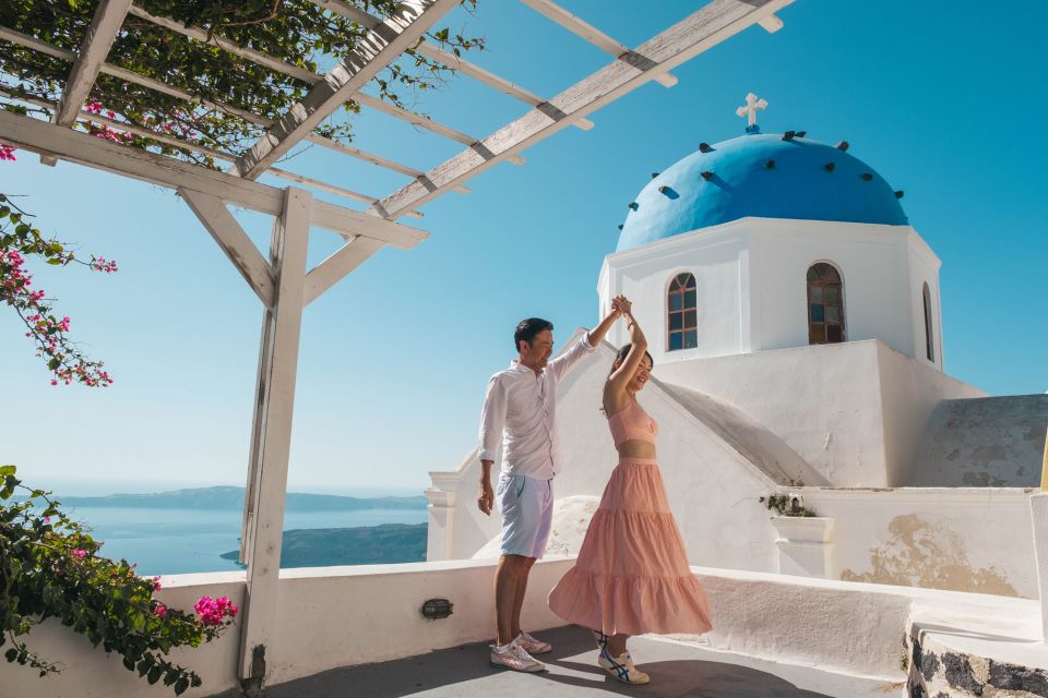 Santorini Private Photoshoot - Morning vs Sunset: Choosing the Light That Flatters You