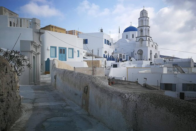 Santorini Private Sunrise Tour - Pyrgos Kallistis and Breakfast: Finishing in Santorini’s Old-Capital Mood