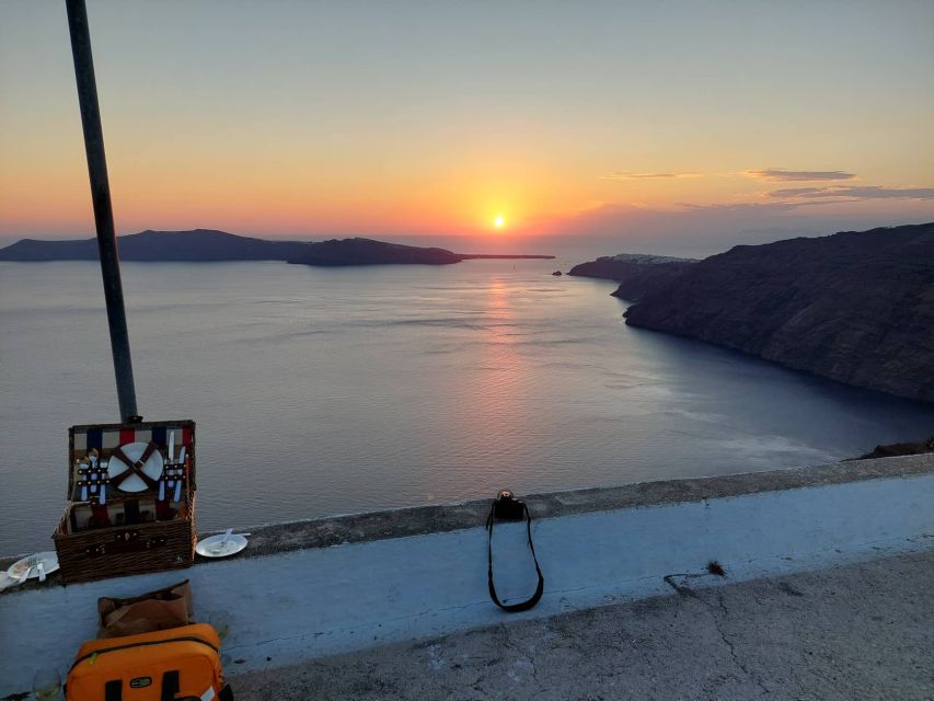 Santorini: Private Sunset Tour with Picnic & Transfer - Thera pickup and the smooth transfer setup