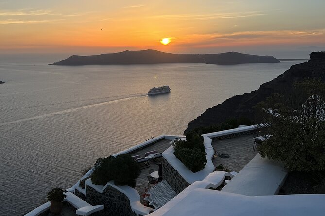 Santorini Private Tour - Getting picked up from the cruise port or Fira area