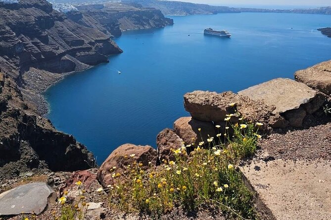 Santorini Private Tour Blue Domes - Akrotiri Archaeological Site: The Pompeii-Style Ash Surprise