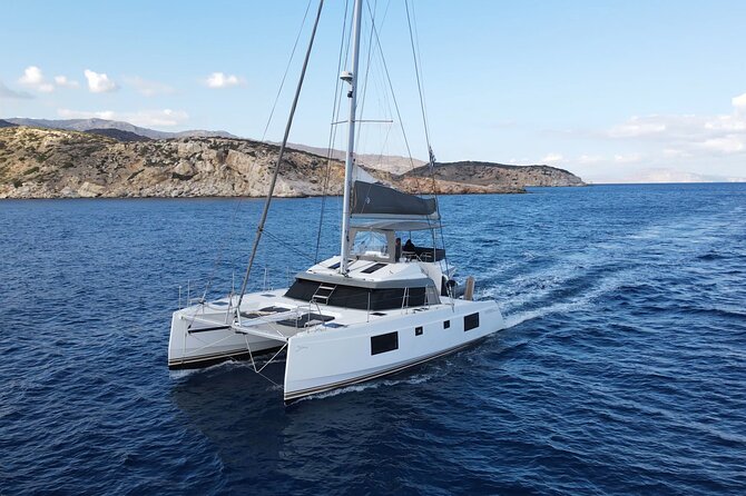 Santorini Private Tour Half-Day Sailing Platinum Catamaran Cruise - Red Beach: the iconic iron-red look (and what to watch for)