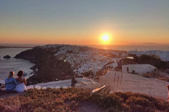 Santorini Private Tour Highlights 6h for Groups and Families - Firostefani Blue Dome: volcano views with breathing room