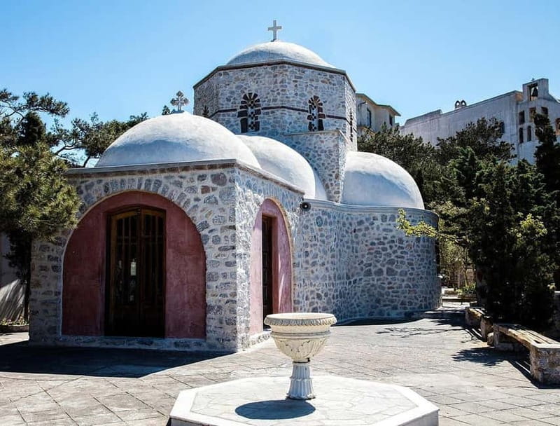 Santorini Private Tour: Must-See Highlights & Hidden-Gems - Pyrgos villages: quieter streets and a more local rhythm