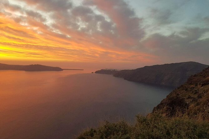 Santorini Private Tour with Panoramic Views - Firostefani: Three Bells of Fira and easy caldera viewpoints
