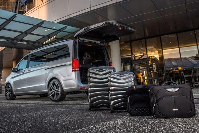 Santorini Private Transportation Services - Who this private transfer suits best