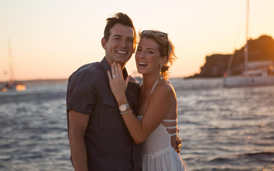 Santorini Proposal: A Luxury Photoshoot for Your Yes! Moment - Key things that make this proposal photoshoot work