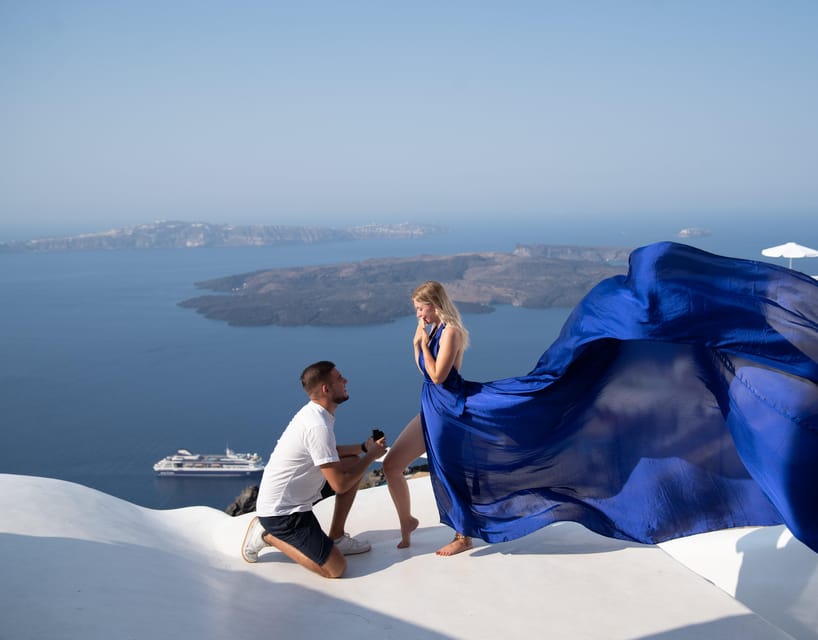 Santorini: Proposal Photoshoot l Private Entry to blue Dome - Key things that make this proposal photoshoot worth it