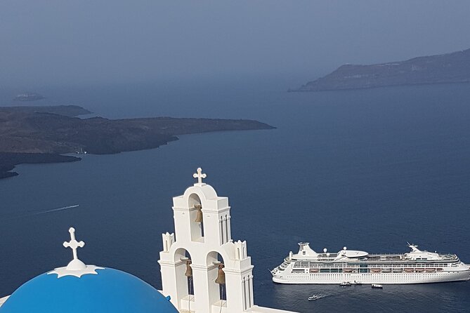 Santorini Round Tour - Oia in about an hour: views first, strolling second
