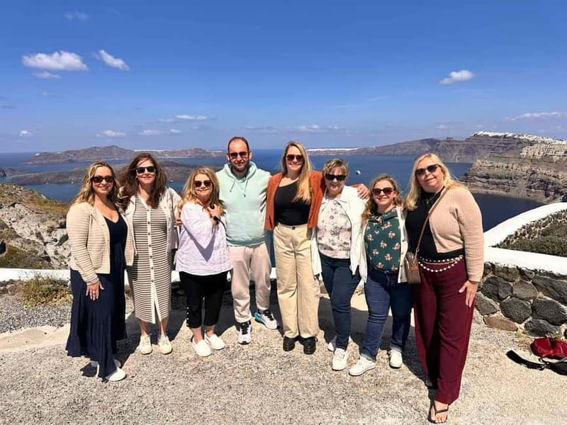 Santorini: Small Group Sightseeing Tour with a Local Guide - Getting picked up: meeting points and the sign-in moment