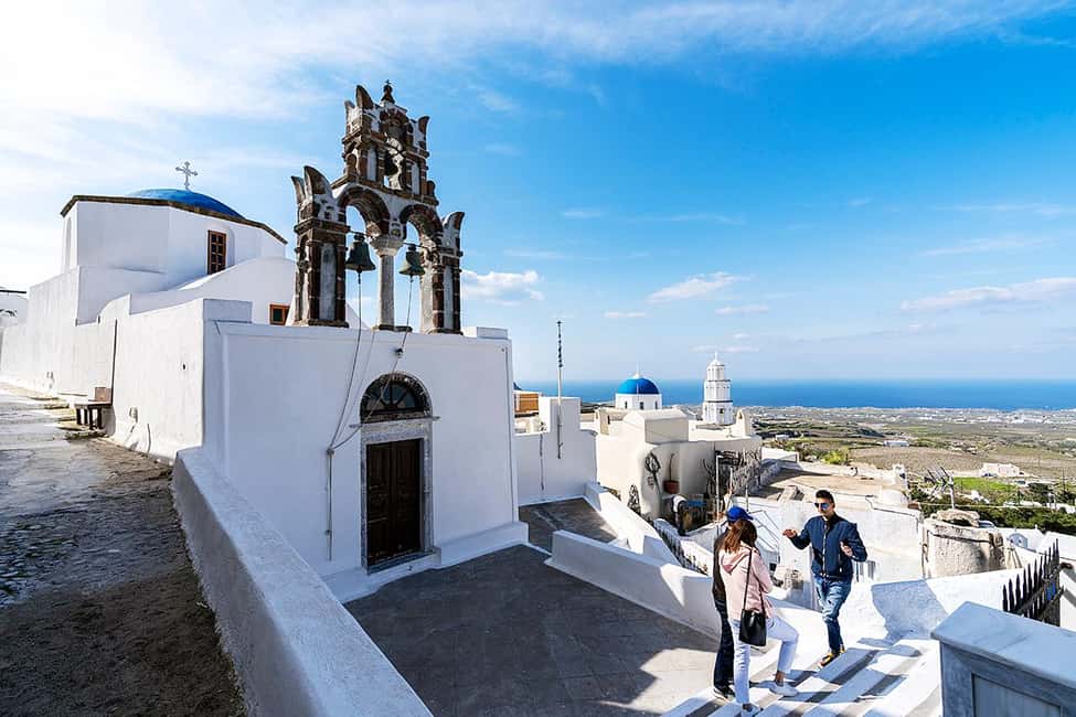 Santorini Small-Group Tour with Wine Tasting & Food Pairing - Who this tour suits best (and who should skip it)