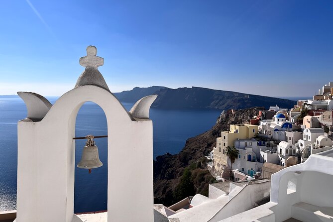 Santorini tailor made tour with the experts(NEW) - Pickup with a sign, then control of your day