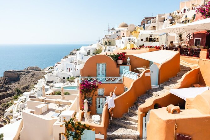 Santorini: The best 4-hours Sightseeing Private Tour! - The Heart of Santorini: a secluded rock for romance and photos
