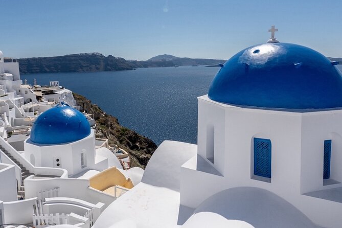 Santorini: The best 4-hours Sightseeing Private Tour! - Oia’s Main Street: blue domes, caldera views, and easy walking