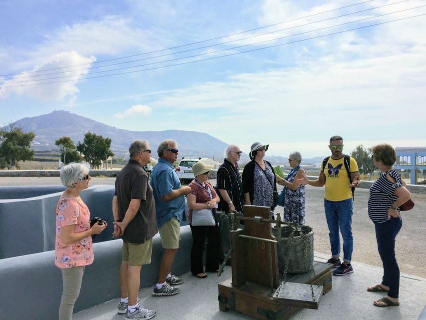 Santorini: Top Sights Small-Group Tour with Local Guide - Transportation and guide quality: what you’re really paying for