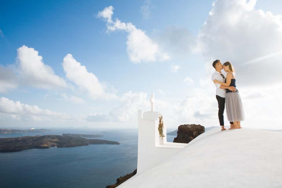 Santorini Unfiltered: Luxury Photoshoot with a Photographer - The photographer’s job: making wind, sun, and you work together