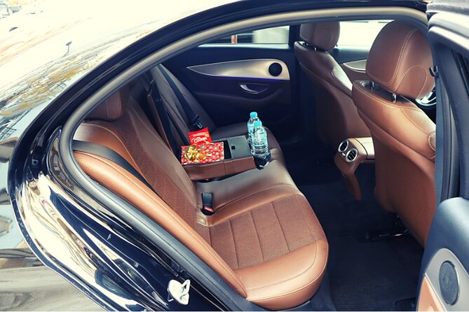 Santorini VIP Limousine Transfer Services - Pickup at JTR Airport or Athinios Port: What You’ll Actually Feel