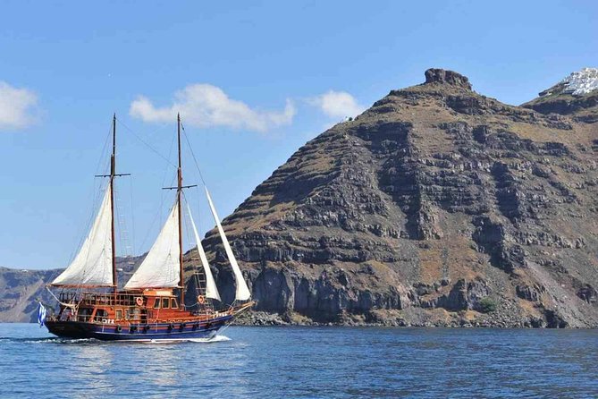 Santorini Volcanic Islands Cruise: Volcano, Hot Springs and Thirassia - Stop 3: Palea Kameni hot springs swim (warm may be the word)