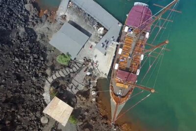 Santorini Volcano Half Day Tour - Getting From Fira’s Heights to the Old Harbor (Cable Car, Steps, Donkeys)