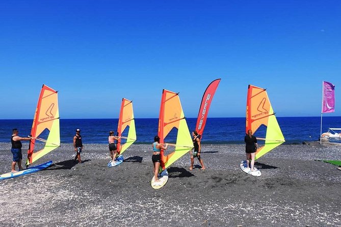 Santorini Windsurfing lessons - Small group coaching (up to 4 people) and why it matters