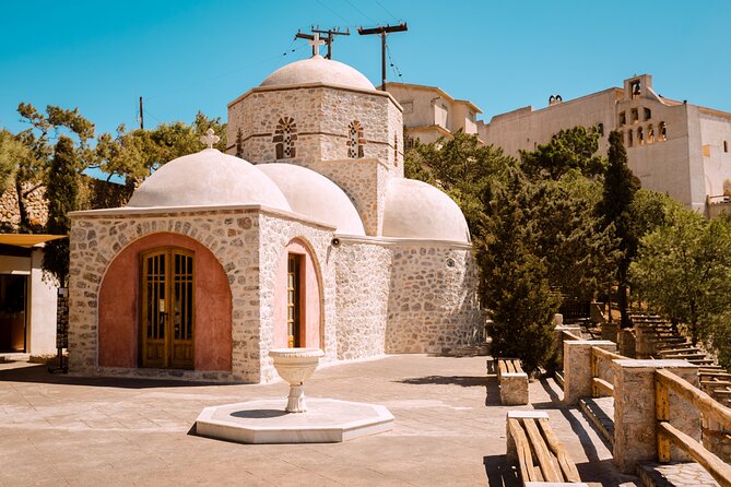 Santorini_Panoramic Tour - Pickup, route flow, and group size: how the day stays manageable