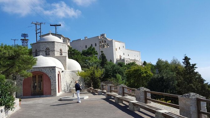 Santorini's Hidden Gems with Wine Tasting: 6-Hour Private Tour - Key things to know before you go