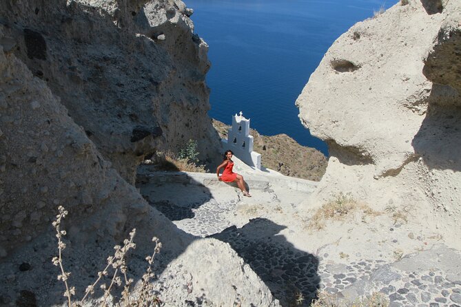 Santorini's Hidden Gems with Wine Tasting: 6-Hour Private Tour - Price and logistics: what you’re really paying for