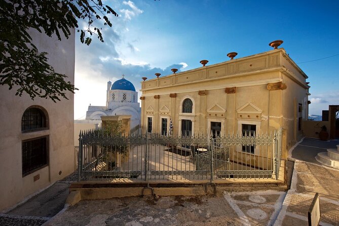 Santorini's Highlights Tour Experience - Cozy Pickups transport: why the ride time matters on Santorini
