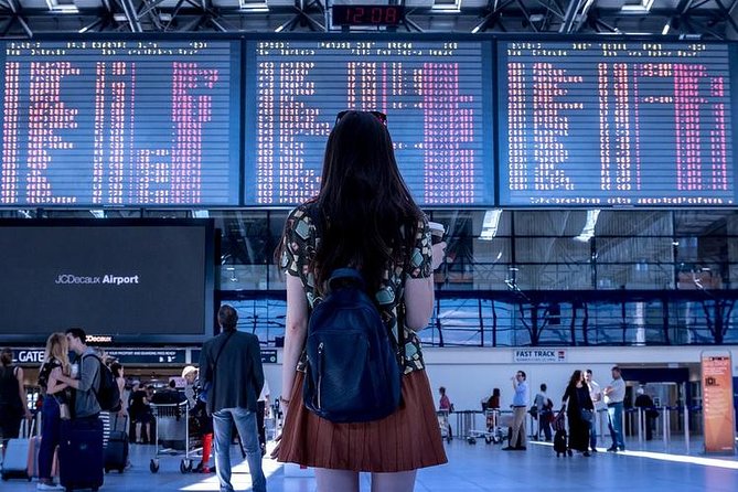 Shared Arrival Transfer: Santorini Airport to Hotel or Cruise Port - What this transfer really solves on Santorini