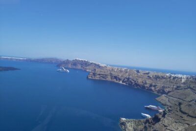 Shared Helicopter Tour Santorini 20 minutes - 2 passengers - Price and value: what you’re really buying