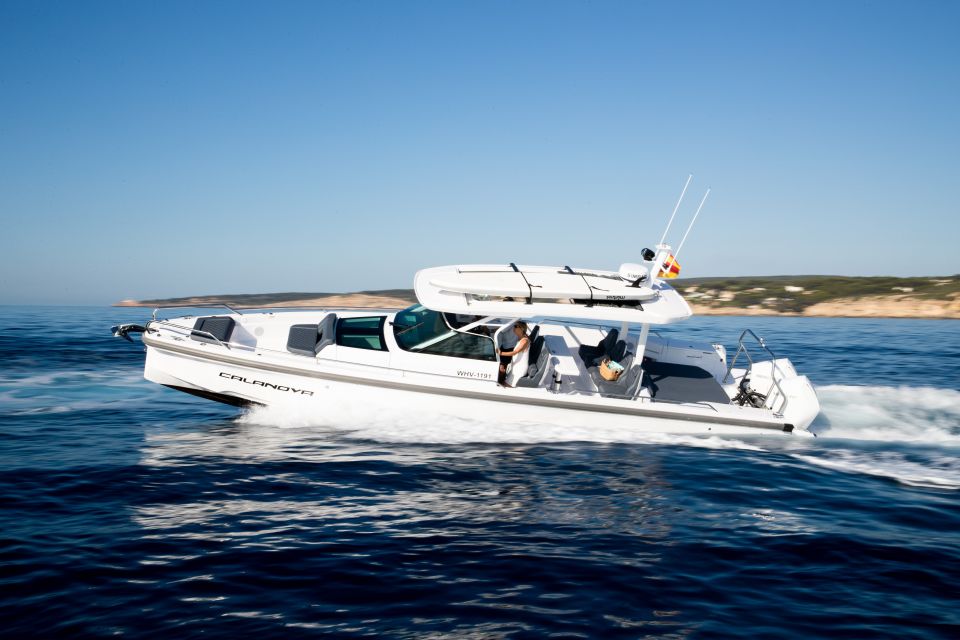 The Fastest All Inclusive Private Motor Yacht in Santorini - Marinas, pickup, and how the day actually runs
