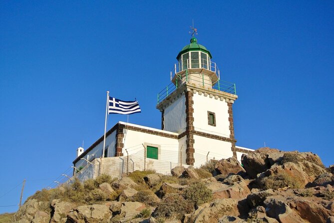 Top Spots Bus Tour in Santorini with Transportation - Stop 2: Pyrgos village for a traditional break from the crowds