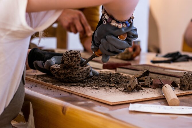 Wine tasting and Carving lesson in Santorini - Wine Tasting and Traditional Appetizers That Keep It Relaxed